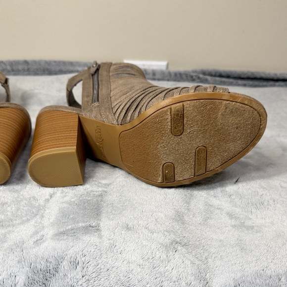 Fergalicious Jymboree Open Toe Open Heel Bootie - Mushroom Taupe - Size 7 - EUC - Picture 9 of 10